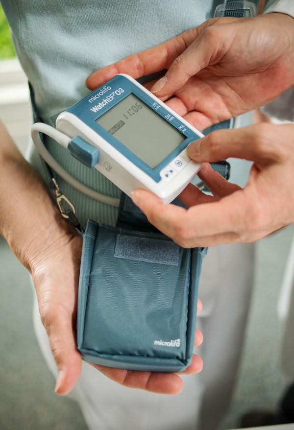 Professional blood pressure monitors - Microlife WatchBP